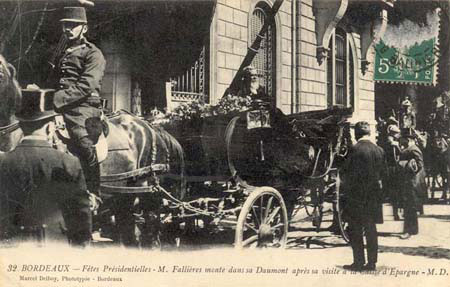 Voyage du prsident Fallires - Bordeaux - Le prsident Fallires en voiture (127 J 328)