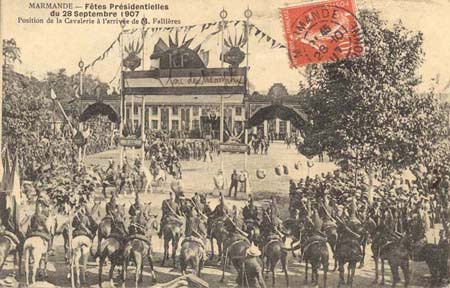 Visite du prsident Fallires en Lot-et-Garonne en 1907 - Marmande, la cavalerie attendant le prsident (127 J 619)