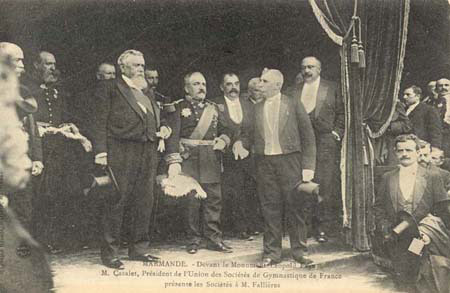 Visite du prsidFallires en Lot-et-Garonne en 1909 - Marmandeande, prsentation au prsident des socits de gymnastes (127 J 640)