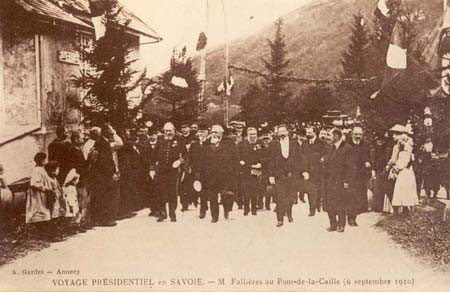 Voyages en France -  Savoie, 1910 - Le prsident Fallires arrive  Pont-de-la-Caille (127 J 360)