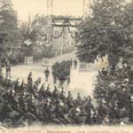Visite du prsident Fallires en Lot-et-Garonne en 1907 - Marmande, dfil des pompiers (127 J 626)  - Agrandir l'image