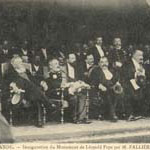 Visite du prsident Fallires en Lot-et-Garonne en 1909 - Marmande, la tribune officielle  Longchamps (127 J 634)  - Agrandir l'image