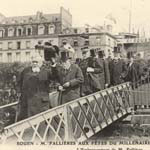 Voyages en France -  Rouen, 1911 - Le prsident Fallires embarquant pour visiter le port (127 J 340)  - Agrandir l'image
