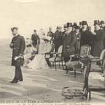 Rceptions de souverains -  le tsar de Russie, 1909 - Le tsar regardant les sous-marins (127 J 447)  - Agrandir l'image